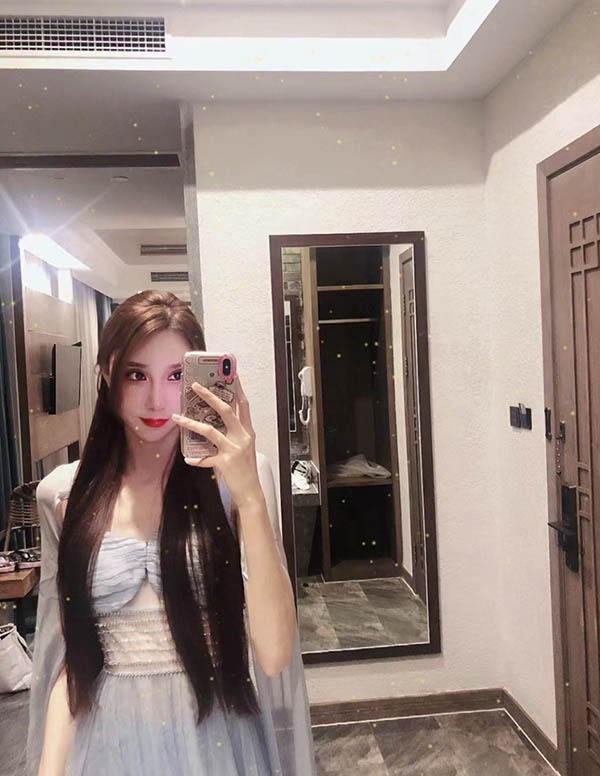 新加坡模特微信